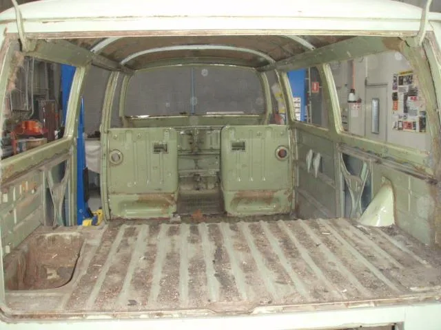 Volkswagen Kombi image 10