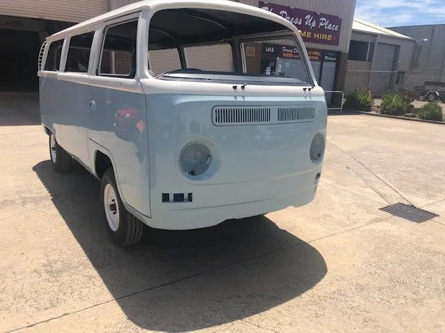 Volkswagen Kombi image 16
