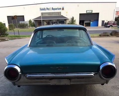 1961 Ford Thunderbird image 3