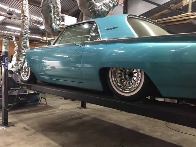 1961 Ford Thunderbird image 9