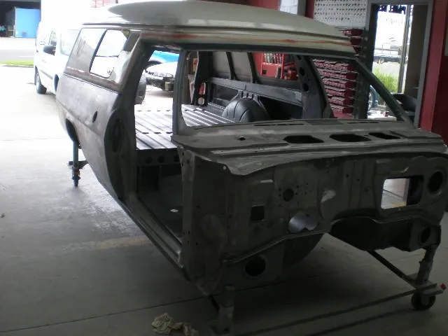 1974 HQ Holden Sandman Panel Van image 4